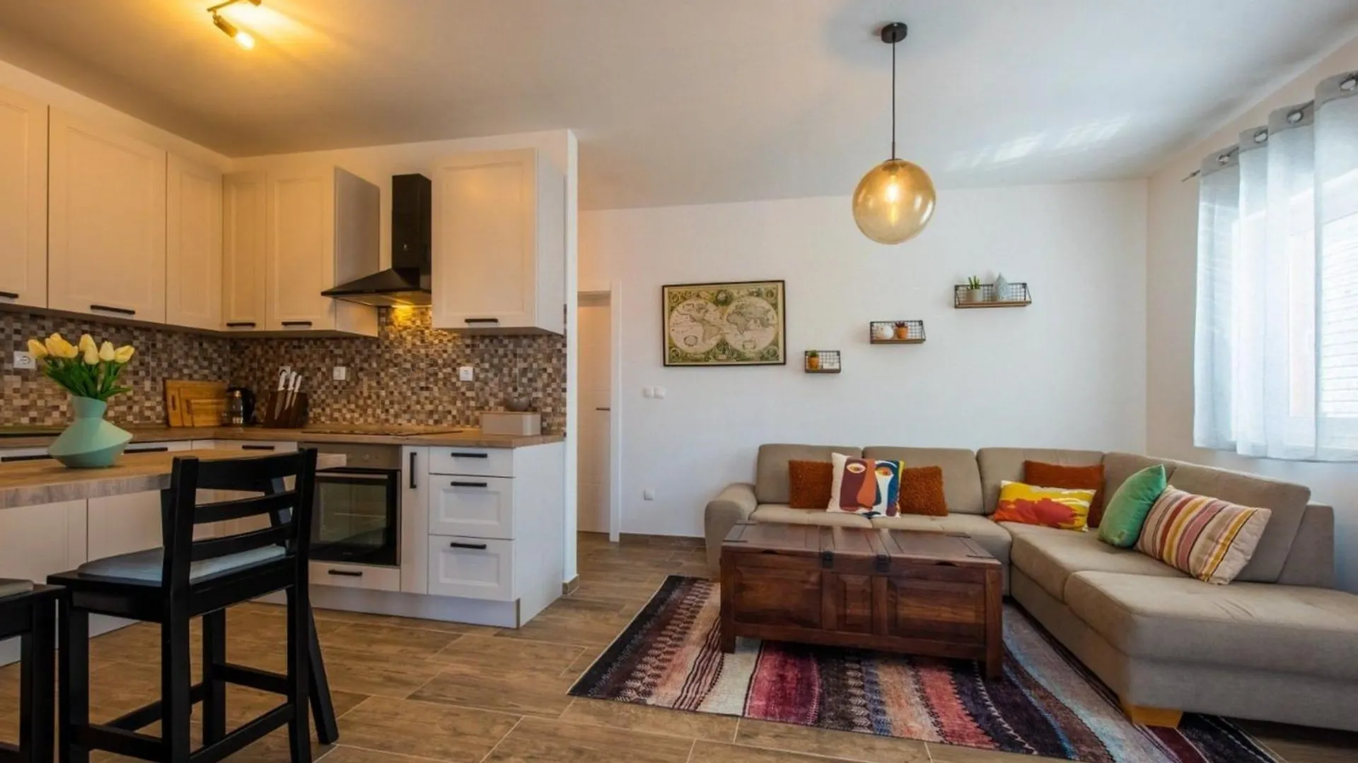 Charming And Tranquil Kastel Gomilica Apartment With Balcony And Patio Kastela Croatia