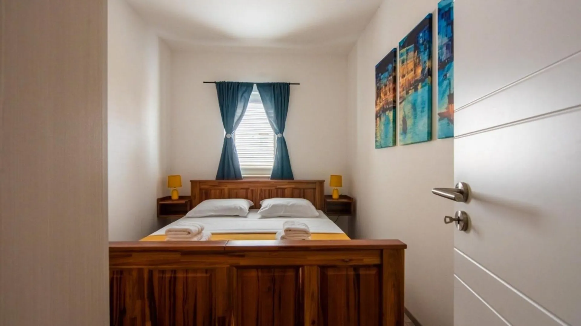 Charming And Tranquil Kastel Gomilica Apartment With Balcony And Patio Kastela