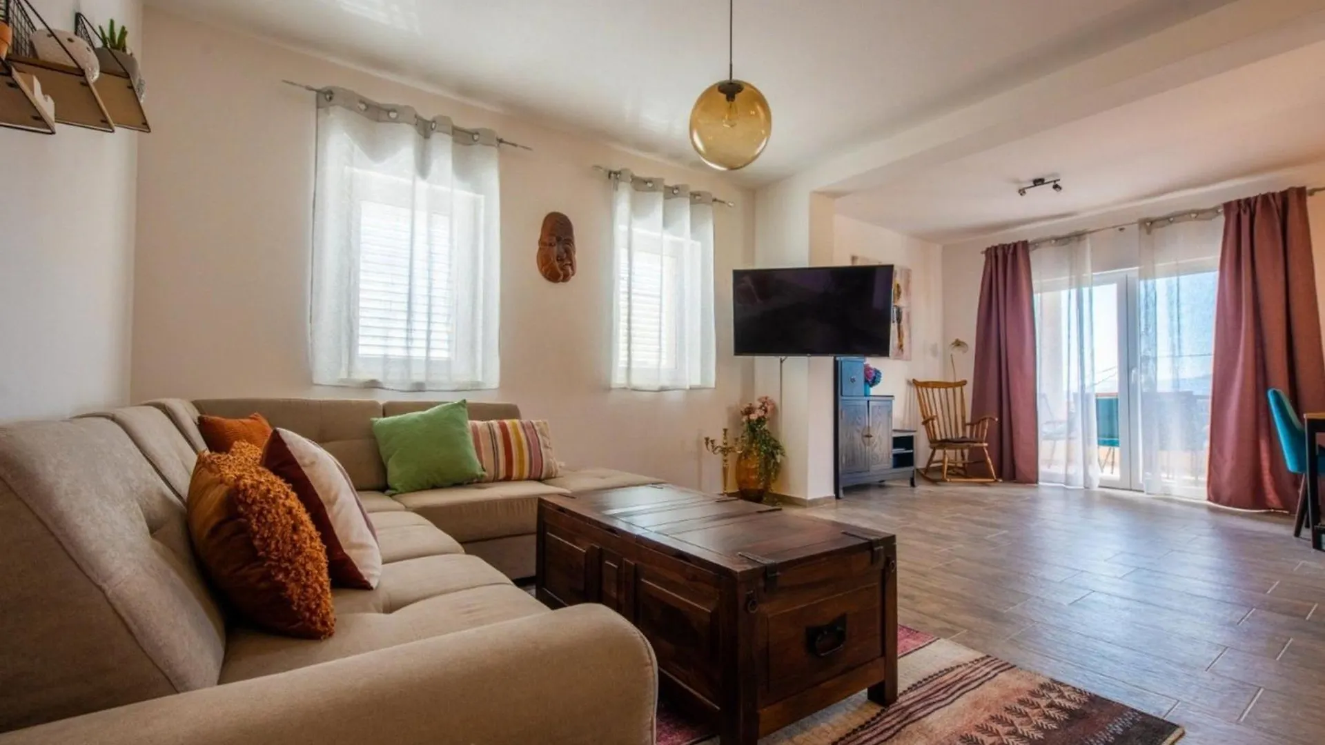 Charming And Tranquil Kastel Gomilica Apartment With Balcony And Patio Kastela